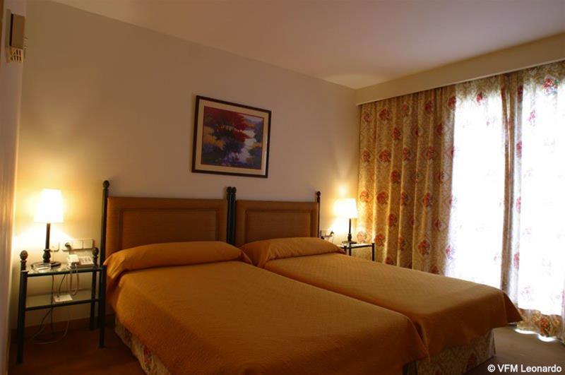 Termes Montbrio Hotel & Spa Montbrio del Camp Bilik gambar